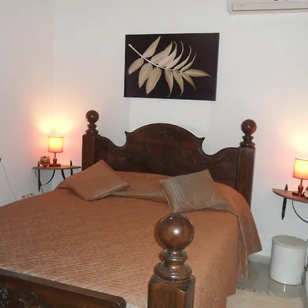 Holyday Ground Floor, Free Internet Apartamento *
