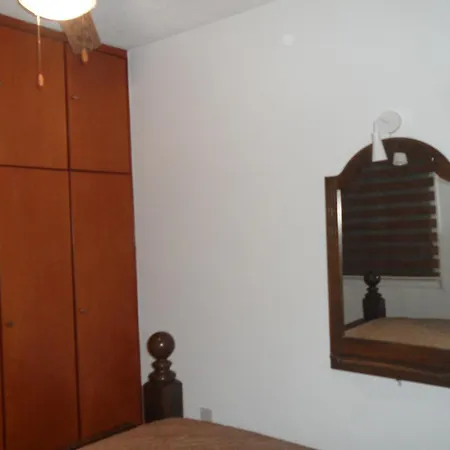 Holyday Ground Floor, Free Internet Apartment