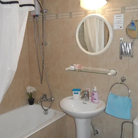 Holyday Ground Floor, Free Internet شقة